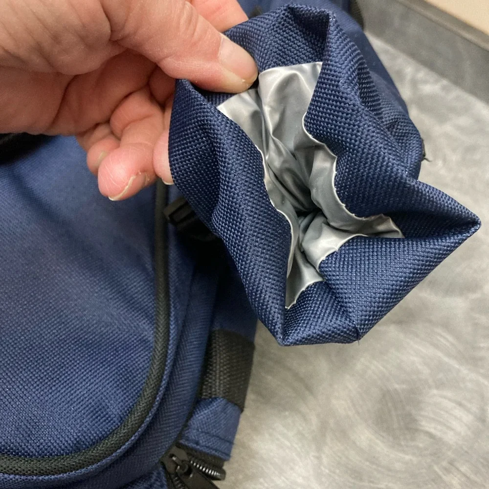 Picnic back pack serves 4